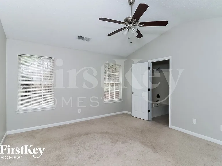 1118 Summerstone Trce — Photo 8