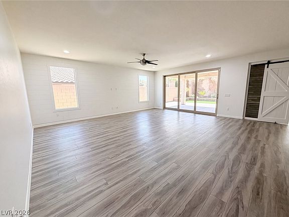 3rd image of 10619 Skye Paseo Ave