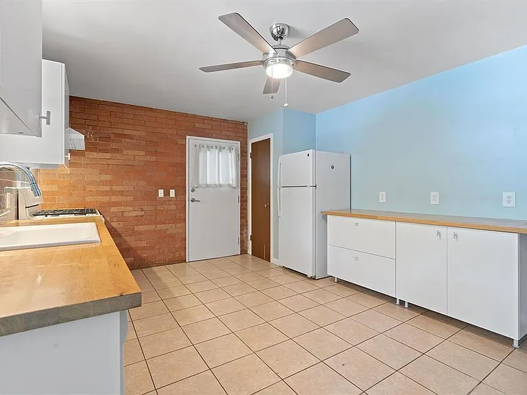 2205 Alta Vista Ave #2205 — Photo 7