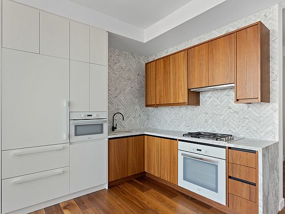 5th image of 21 India St #31-F