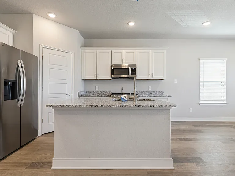 7126 Magnolia Vlg #201 — Photo 8