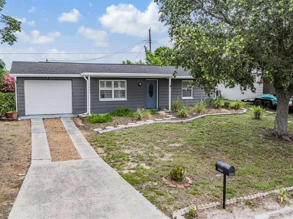 3625 Oakhurst Dr, Holiday, FL 34691