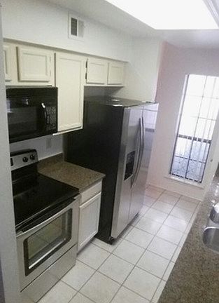 3rd image of 11839 Parliament Dr #511