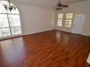 2905 Whisper Oaks Ln #B, Georgetown, TX 78628