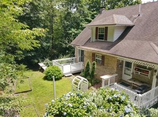905 Lakeside Rd, Scaly Mountain, NC 28775