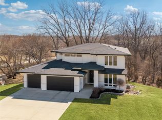 3446 SW 54th St, West Des Moines, IA 50265