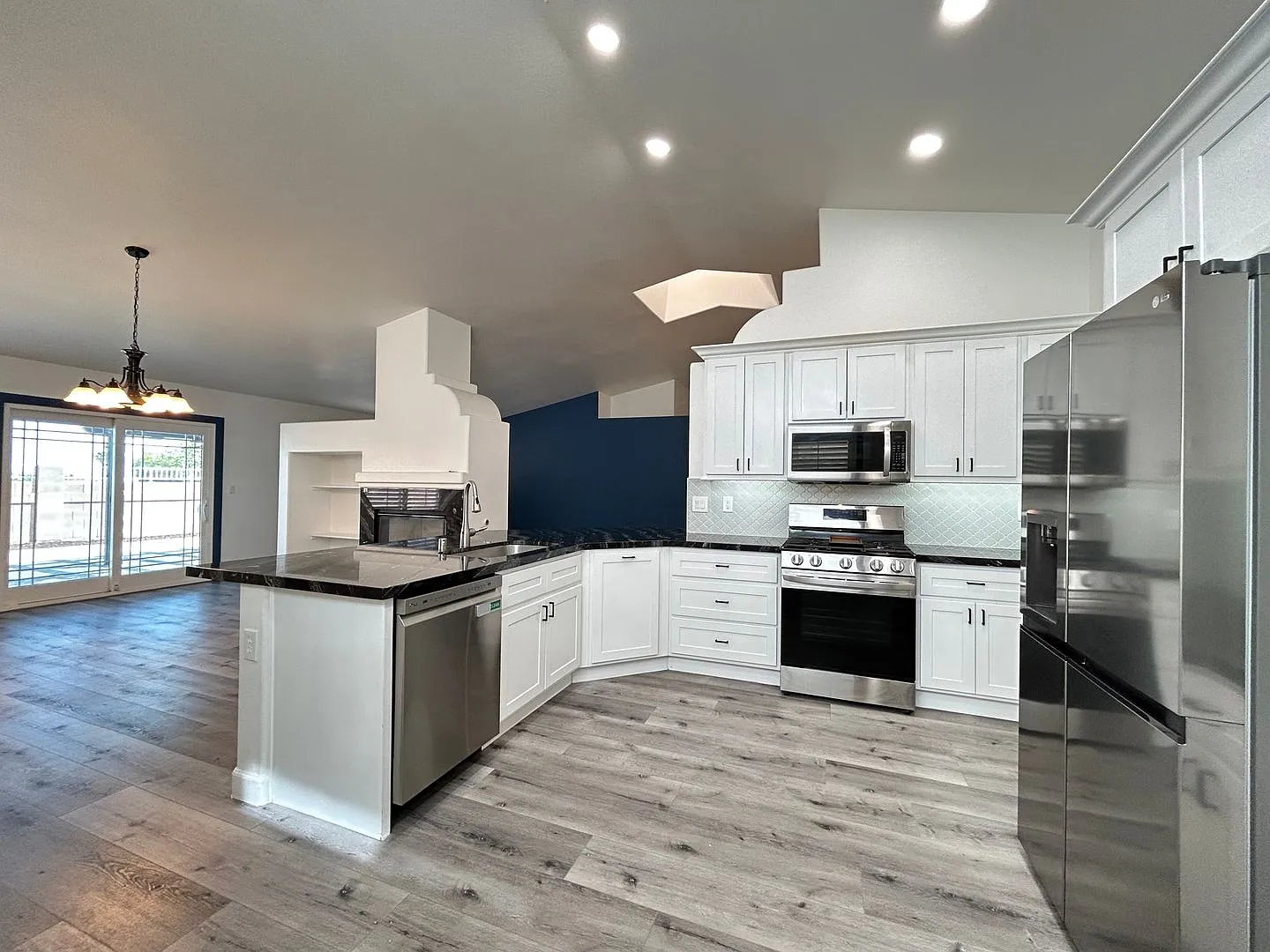Single Story Home with No HOA! — Photo 4