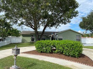 10093 Windtree Ln N, Boca Raton, FL 33428