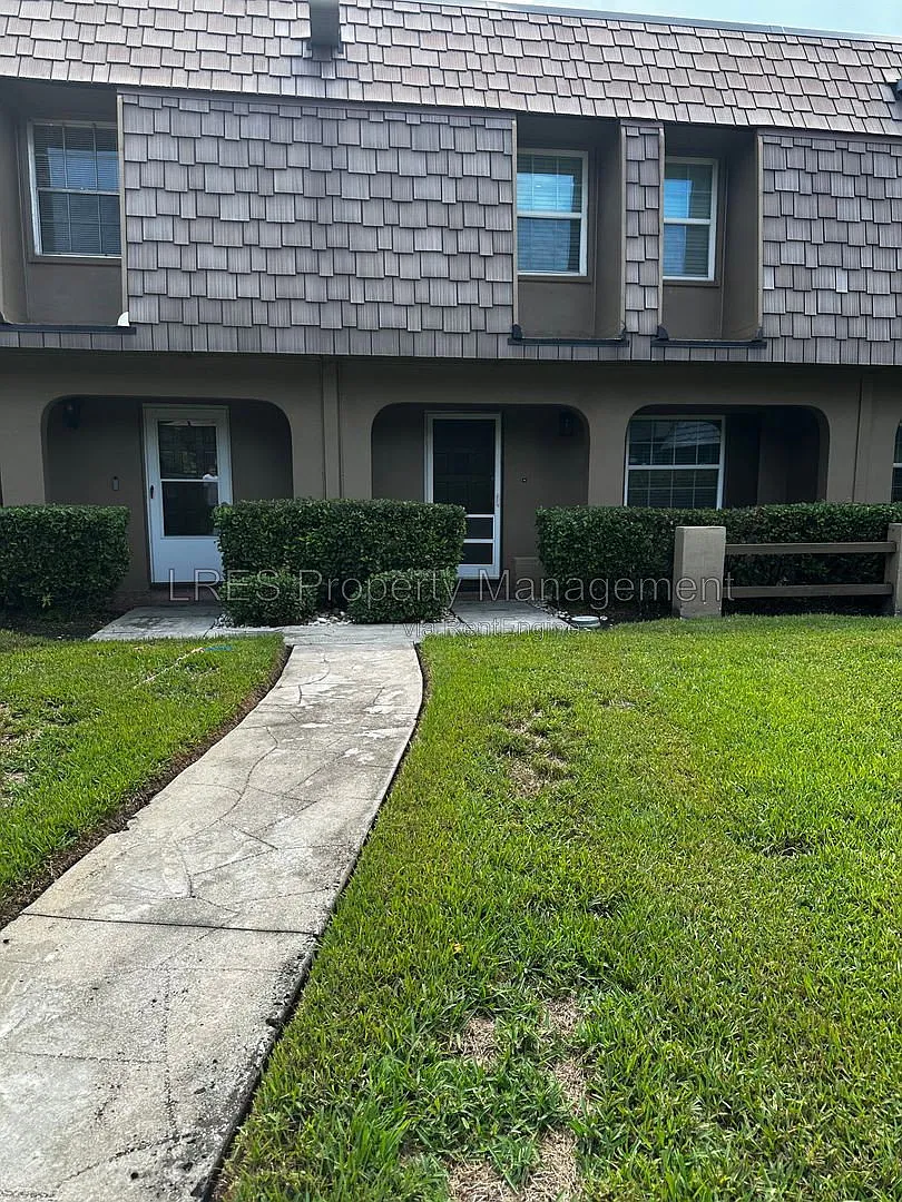2 bed, 1.5 bath, 1200 sqft, $2,450 — Photo 4