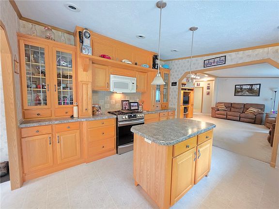 5th image of 21 Candor Hill Rd