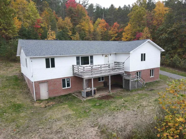 32 Terrace View Ln, Hot Springs, VA 24445