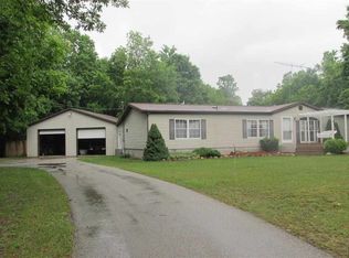 1042 N 21 1/2 Rd, Boon, MI 49618