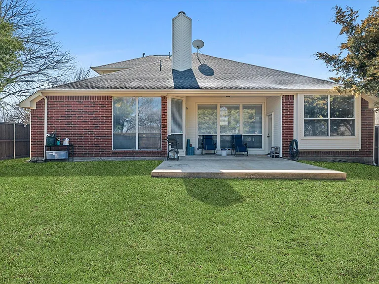 7914 Kristina Dr — Photo 29