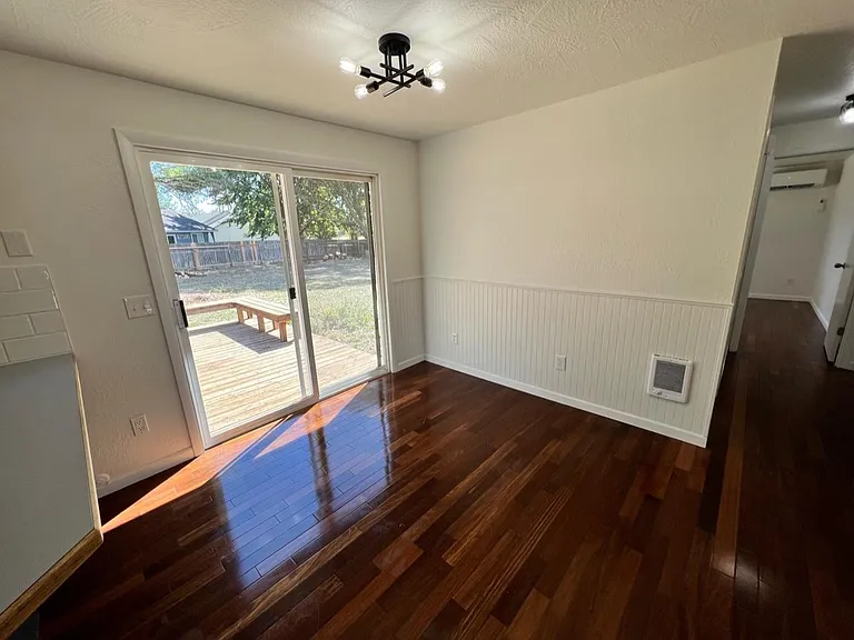 394 S Harlan Pl — Photo 13