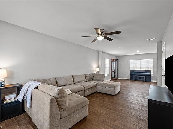 3rd image of 5005 Black Forest Dr