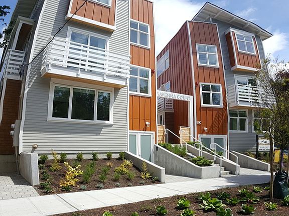 3rd image of 900 NE Ravenna Blvd #244