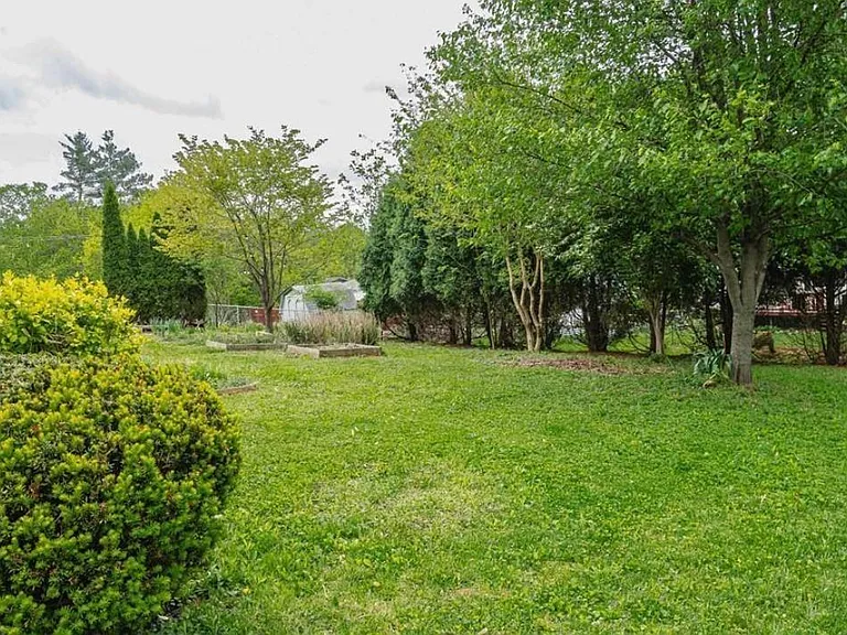 1416 E Clairmont Pl — Photo 16