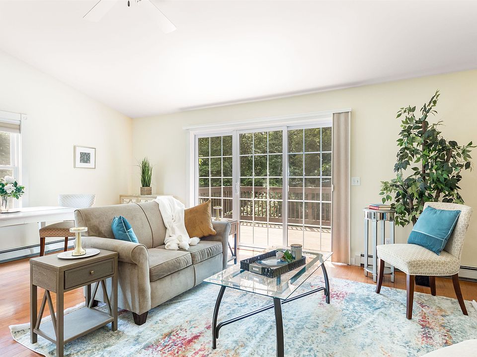 122 Bittersweet Cir, Williston, VT 05495 Zillow