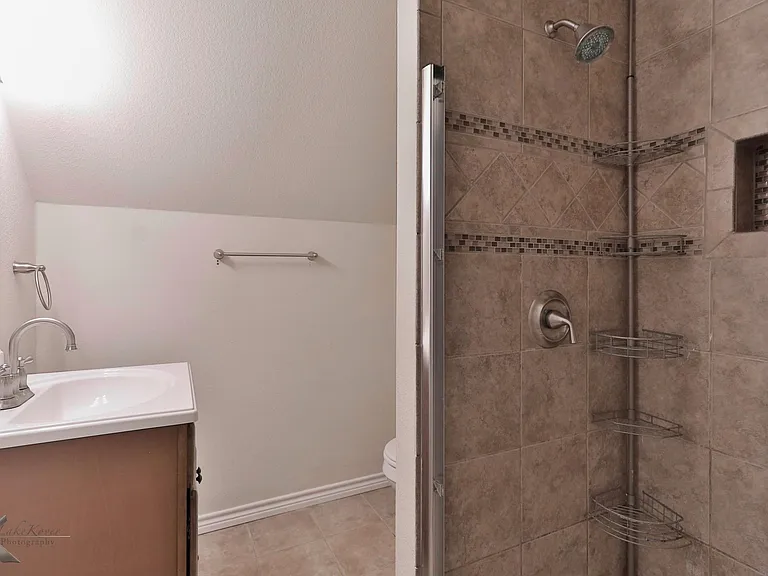 342 Pilgrim Rd — Photo 28