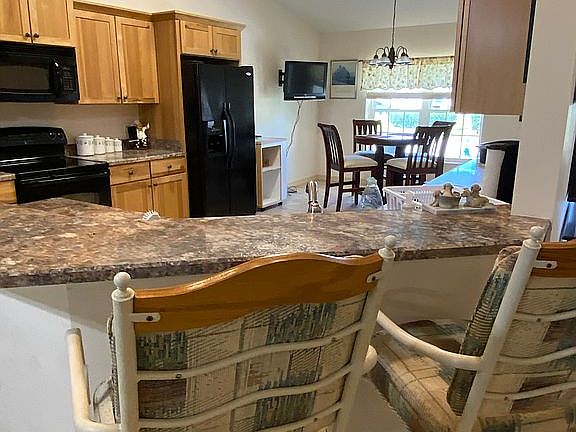 5th image of 314 Deerfield Glen Dr