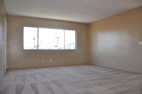 2nd image of 1554 W 79th St APT 5