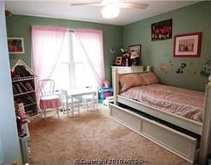3rd image of 240 Autumn Chase Dr