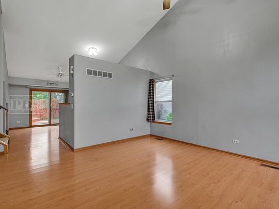 5th image of 5206 Burgess Dr