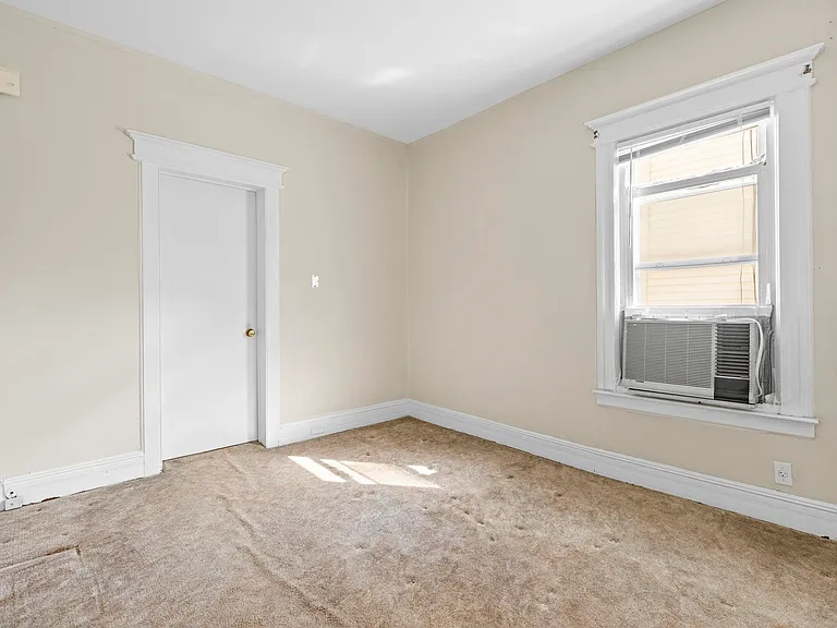 520 Schuyler Ave #2 — Photo 7