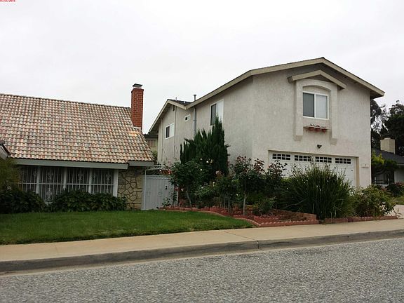 2nd image of 40 Sandalwood Dr