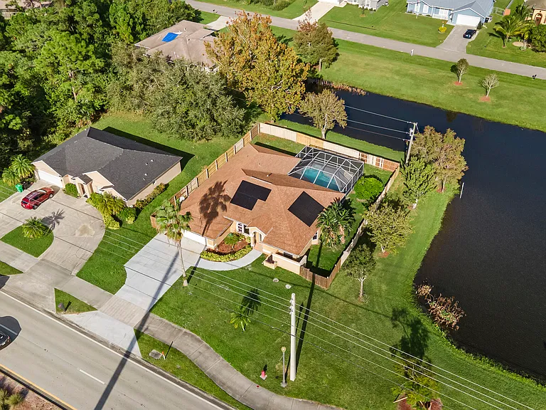 2141 SW Bayshore Blvd — Photo 3