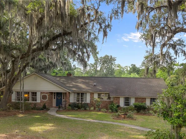 472 Strathy Hall Drive, Richmond Hill, GA 31324