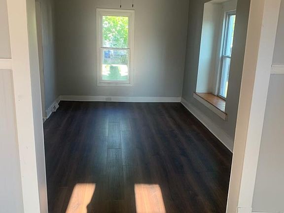 3rd image of 4283 W 22nd St