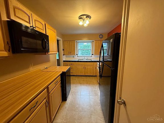 5th image of 6204.5 Girard Ave