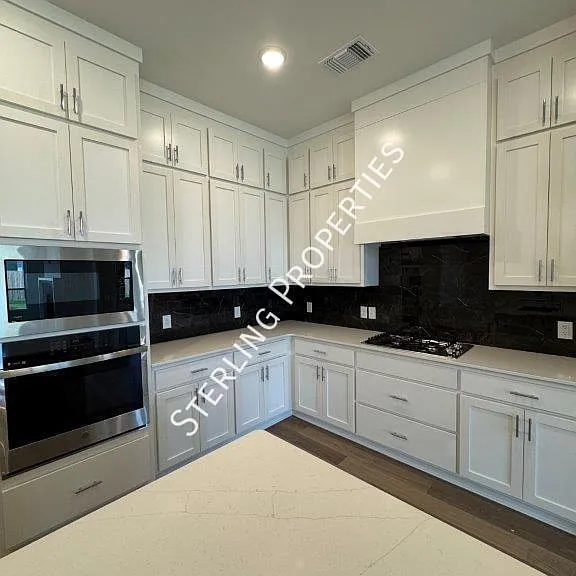11104 NW 132nd St — Photo 9