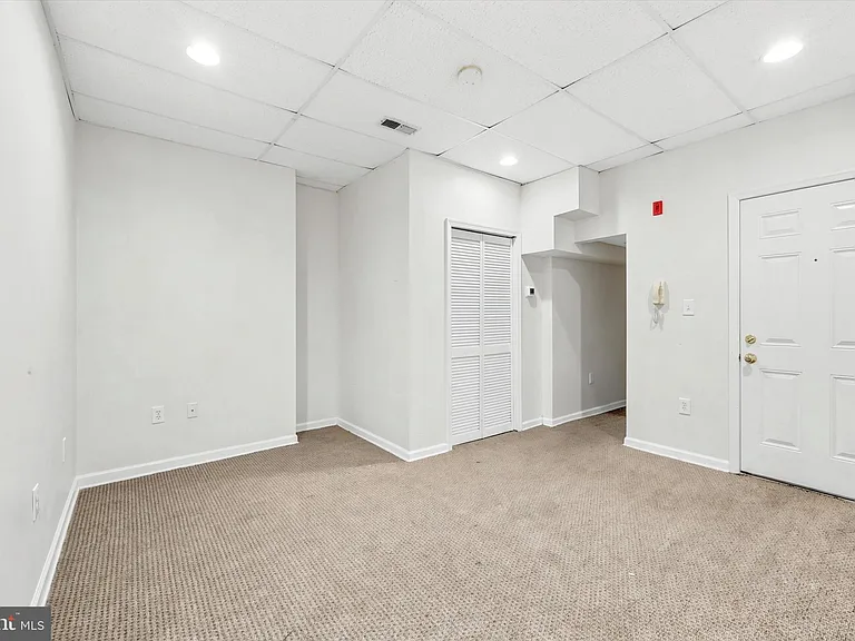 35 S 19th St #2 — Photo 1