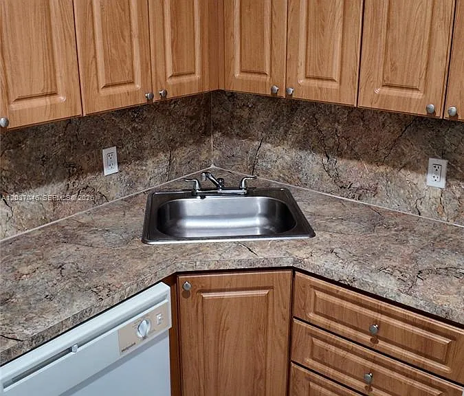 10820 SW 200th Dr #125 — Photo 4