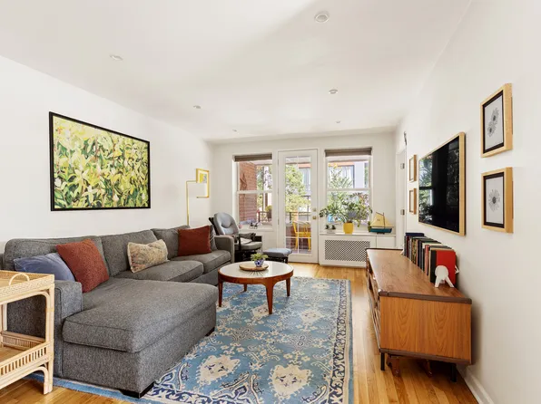 616 East 18th Street image 4 of 21