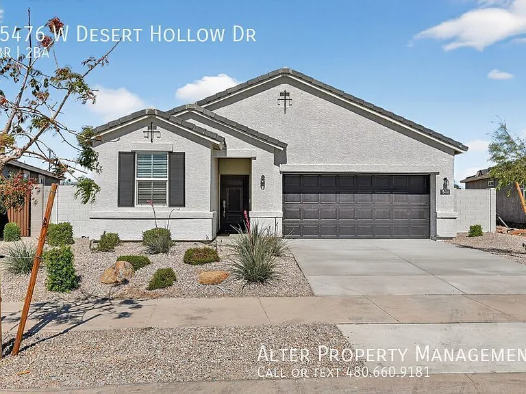 15476 W Desert Hollow Dr — Photo 1