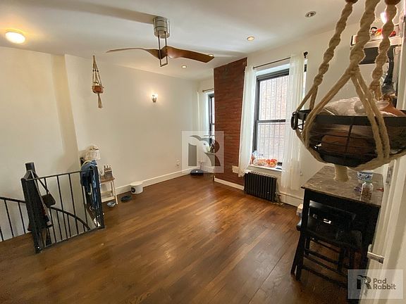 2nd image of 1154 Pacific St #1FR