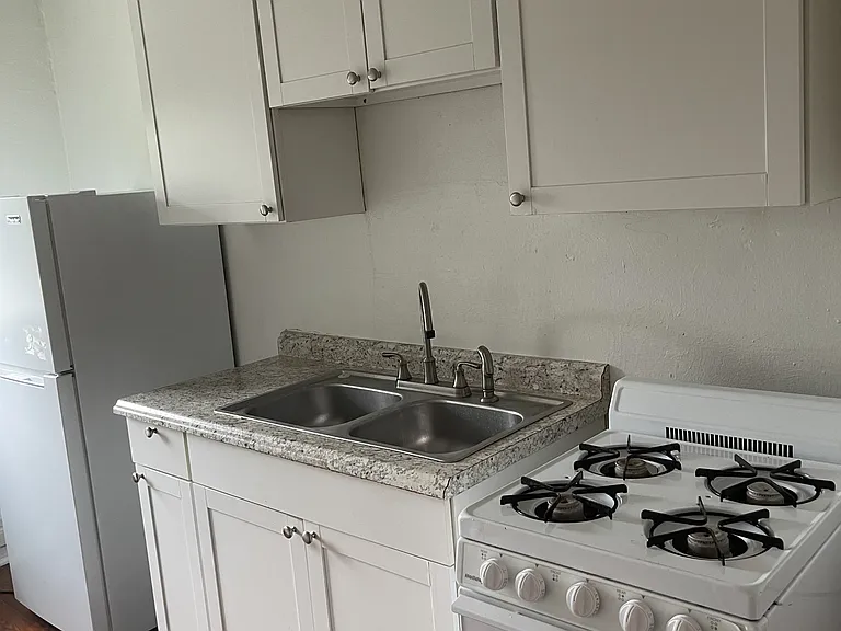 7819 Saint Charles Ave #I — Photo 10