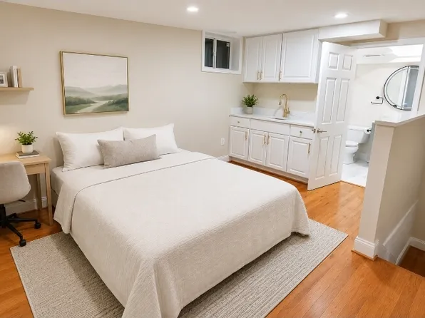 4524 Salem Ln NW #3, Washington, DC 20007