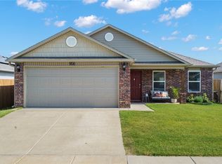 956 E Starling St, Fayetteville, AR 72701