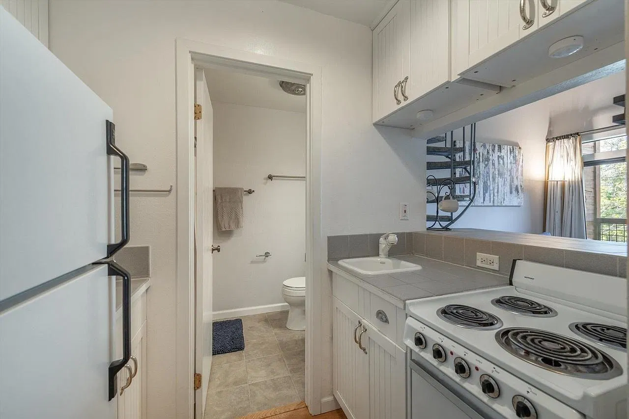 11589 Snowpeak Way — Photo 3