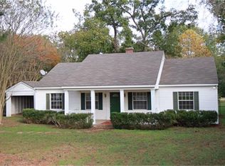 614 N Market St, Grapeland, TX 75844