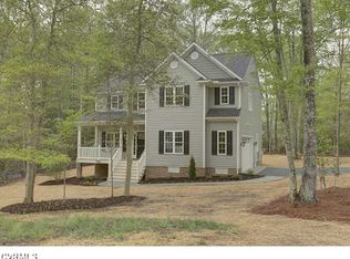 10461 Deerlake Dr, New Kent, VA 23124