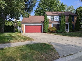 4936 Pickford Dr, Troy, MI 48085