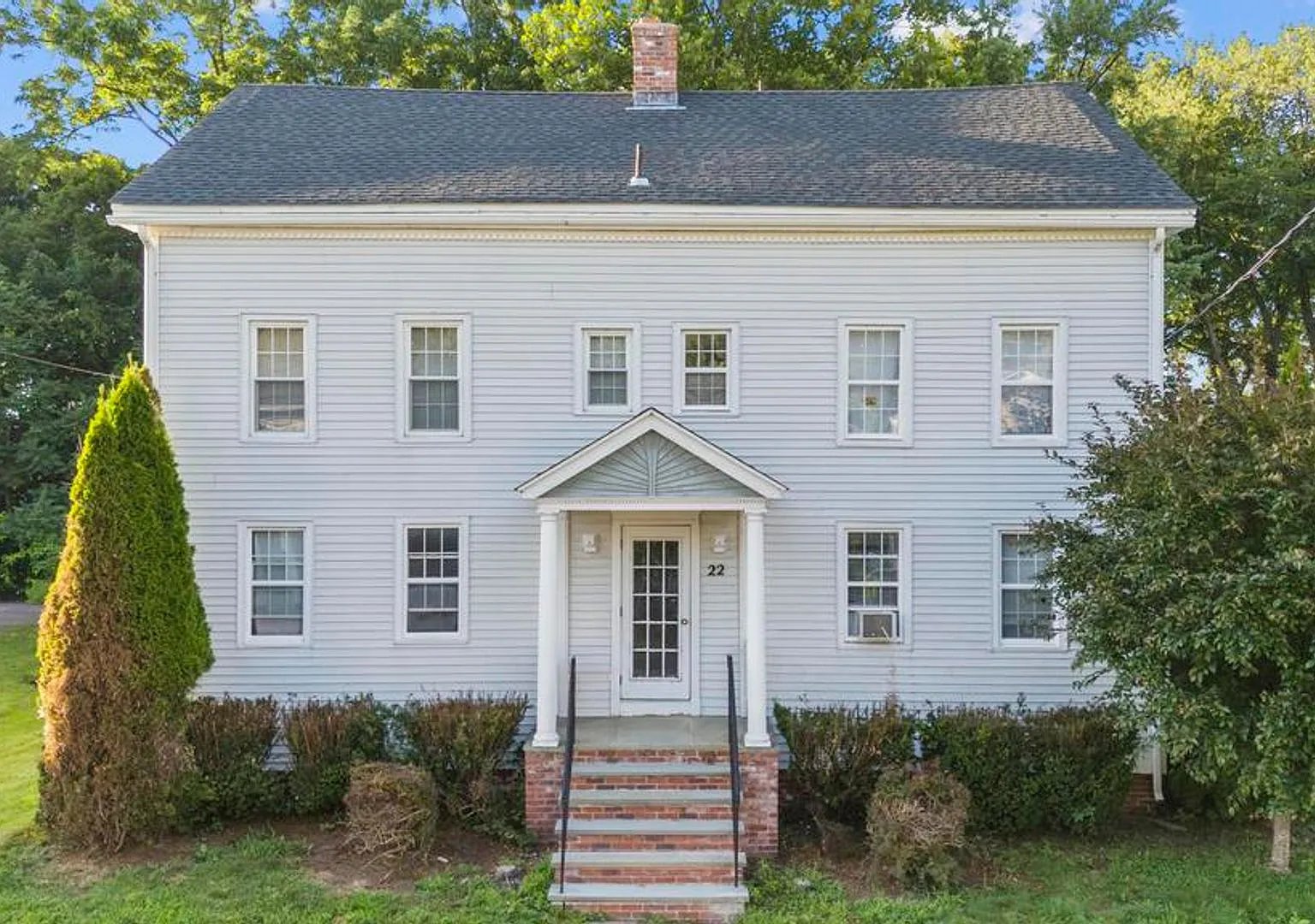 Coming Soon! Sunny 1-Bedroom Gem In Tariffville Where Comfort Meets Convenience! — Photo 1