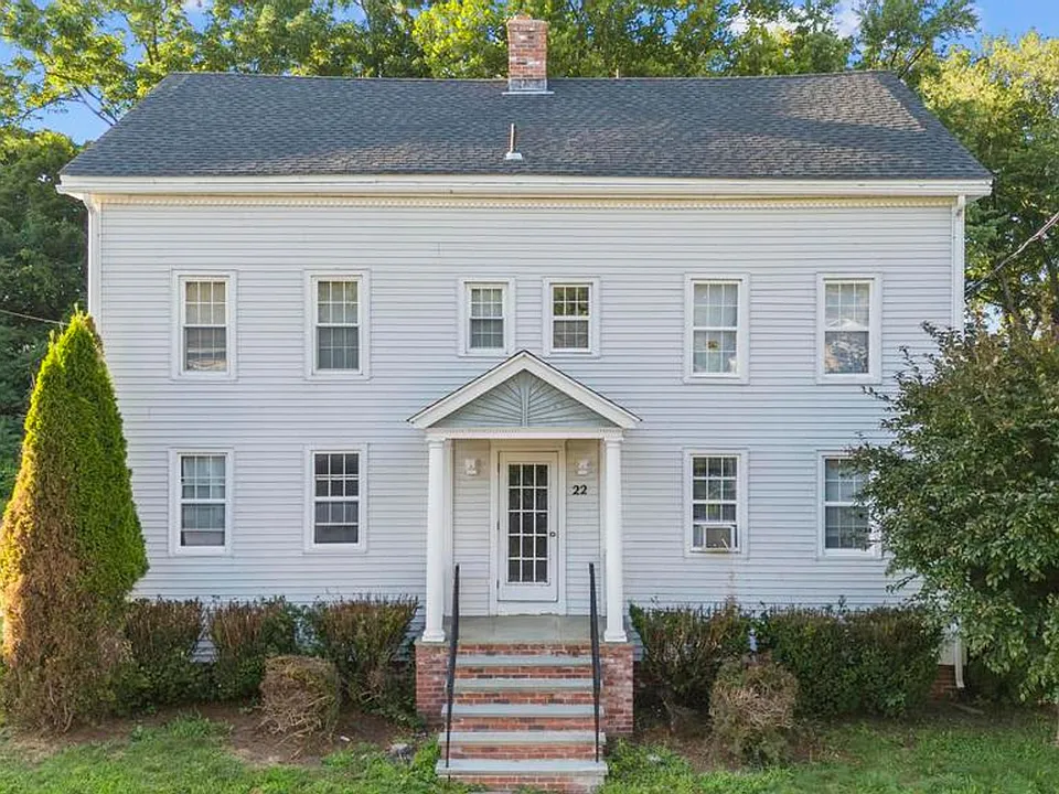 22 Winthrop St #1