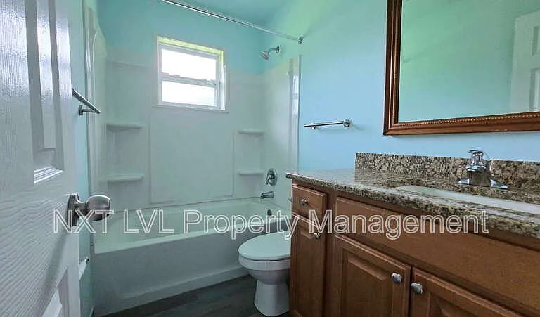 2095 Eloise Cir — Photo 9