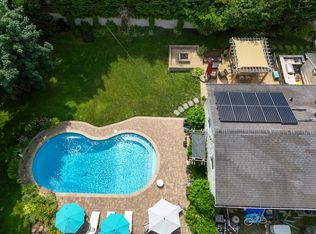 105 Midway Ave, Locust Valley, NY 11560